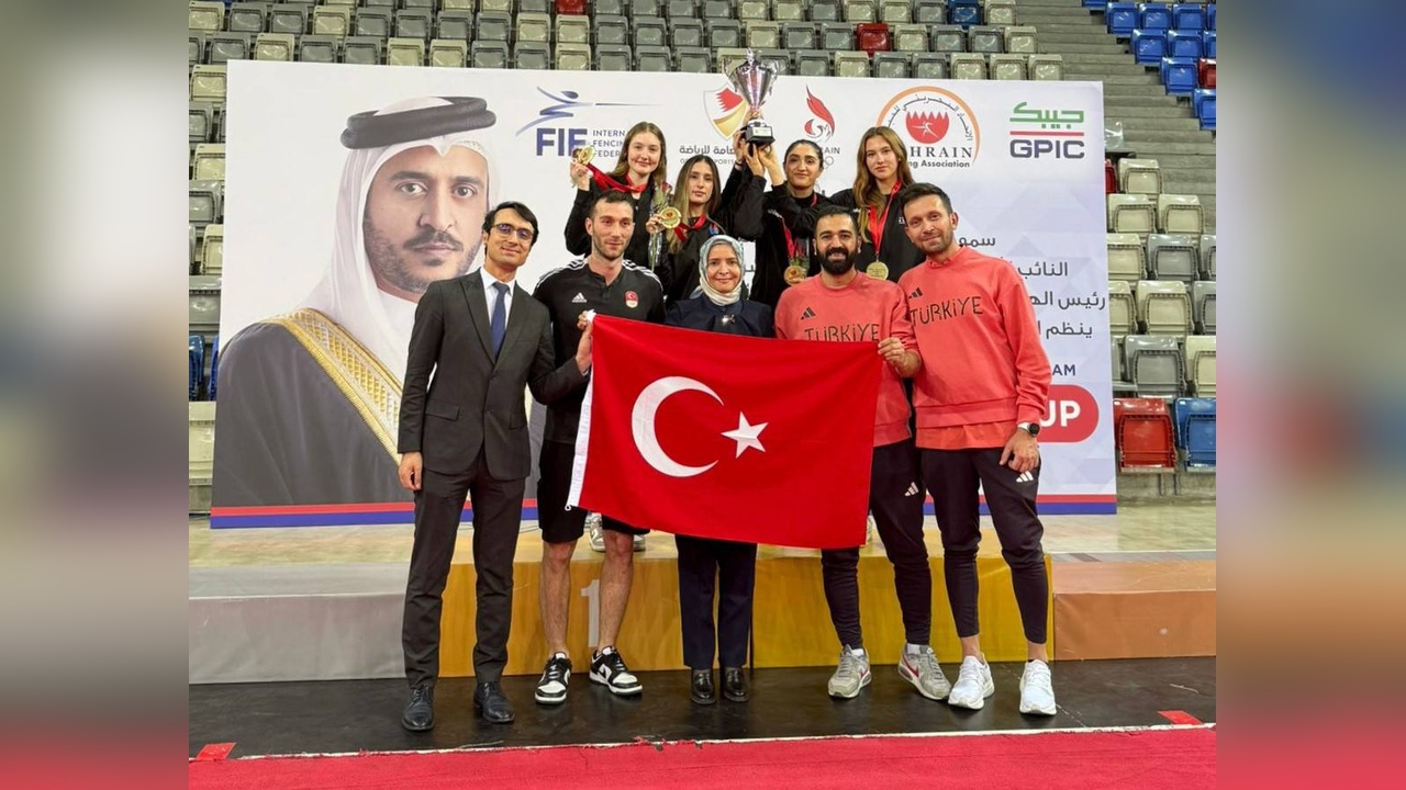 İzmirli Eskrimci, Uluslararası Arenada Başarı Elde Etti