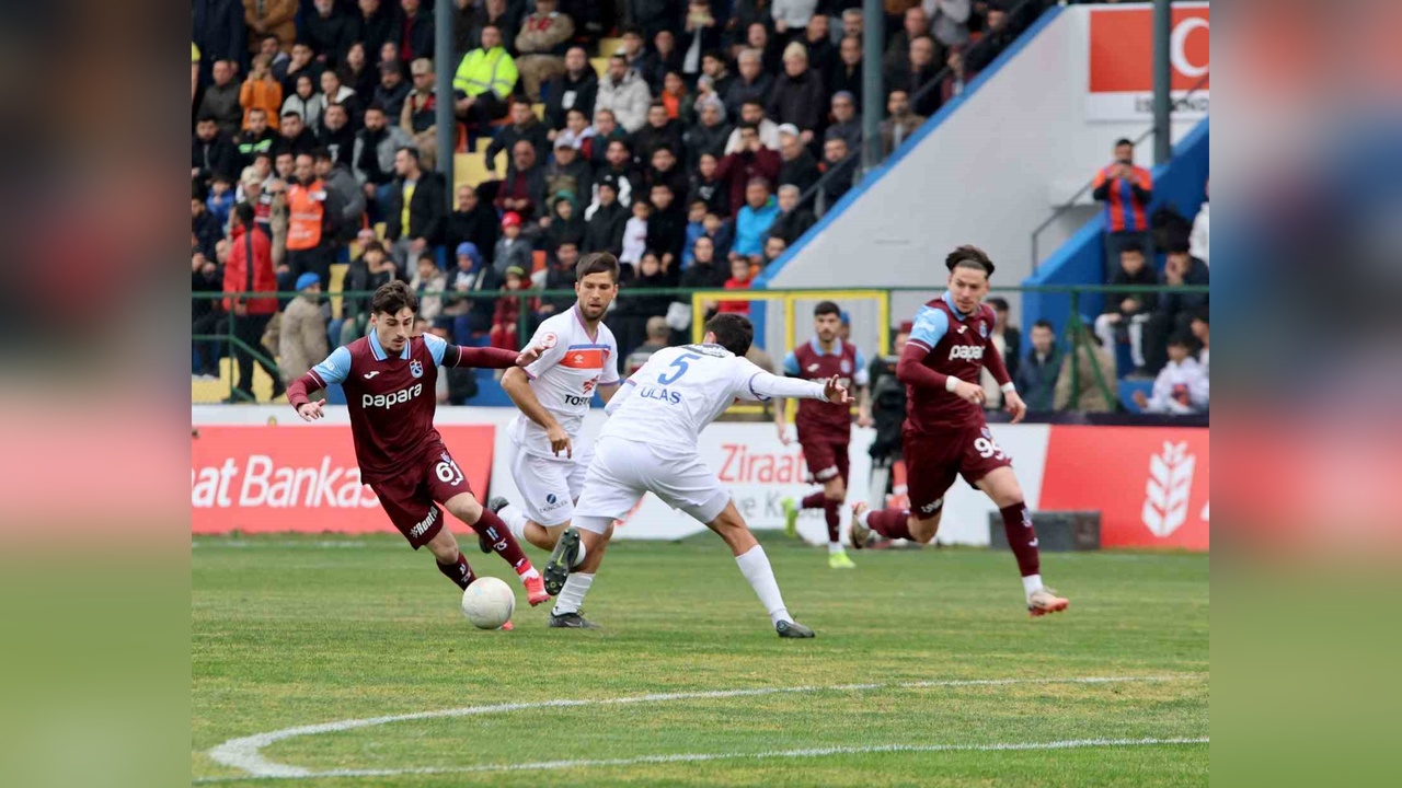İskenderunspor, Trabzonspor'u İlk Yarıda Geride Bıraktı