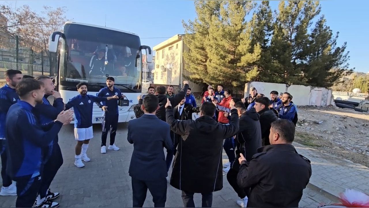 Futbolcular Mardin'de Damatla Eğlenceli Anlar Yaşadı