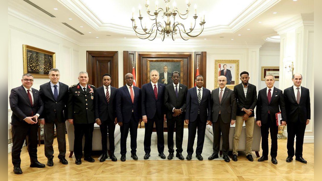 İç Güvenlik Bakanı Yerlikaya'dan Somali'ye Ziyaret