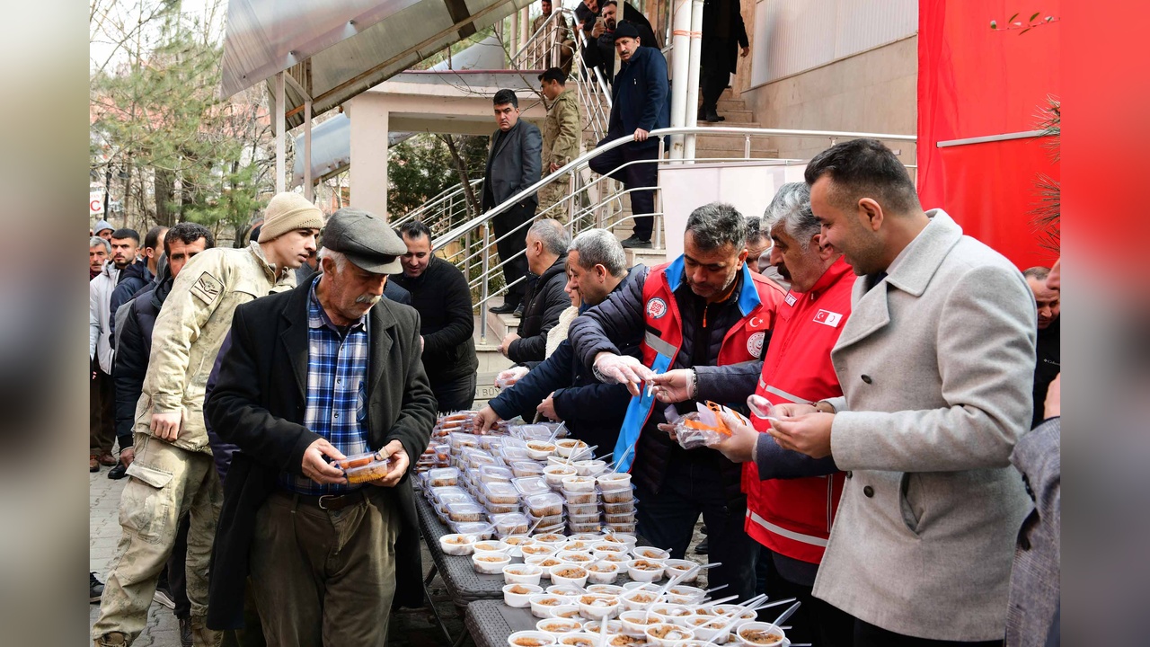 Van'da Çığ Şehitleri Anısına Mevlit Töreni Gerçekleştirildi