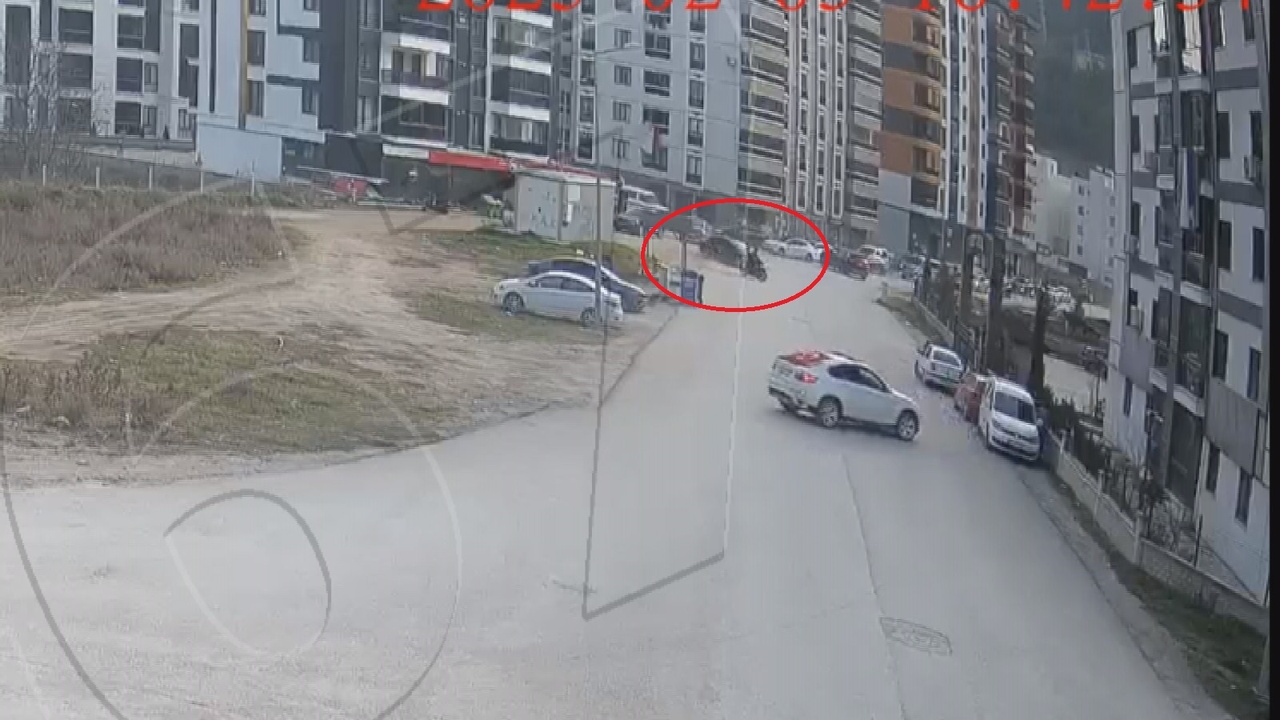 Ehliyetsiz Sürücü Drift Yaptığı Anlarda Kameralara Takıldı