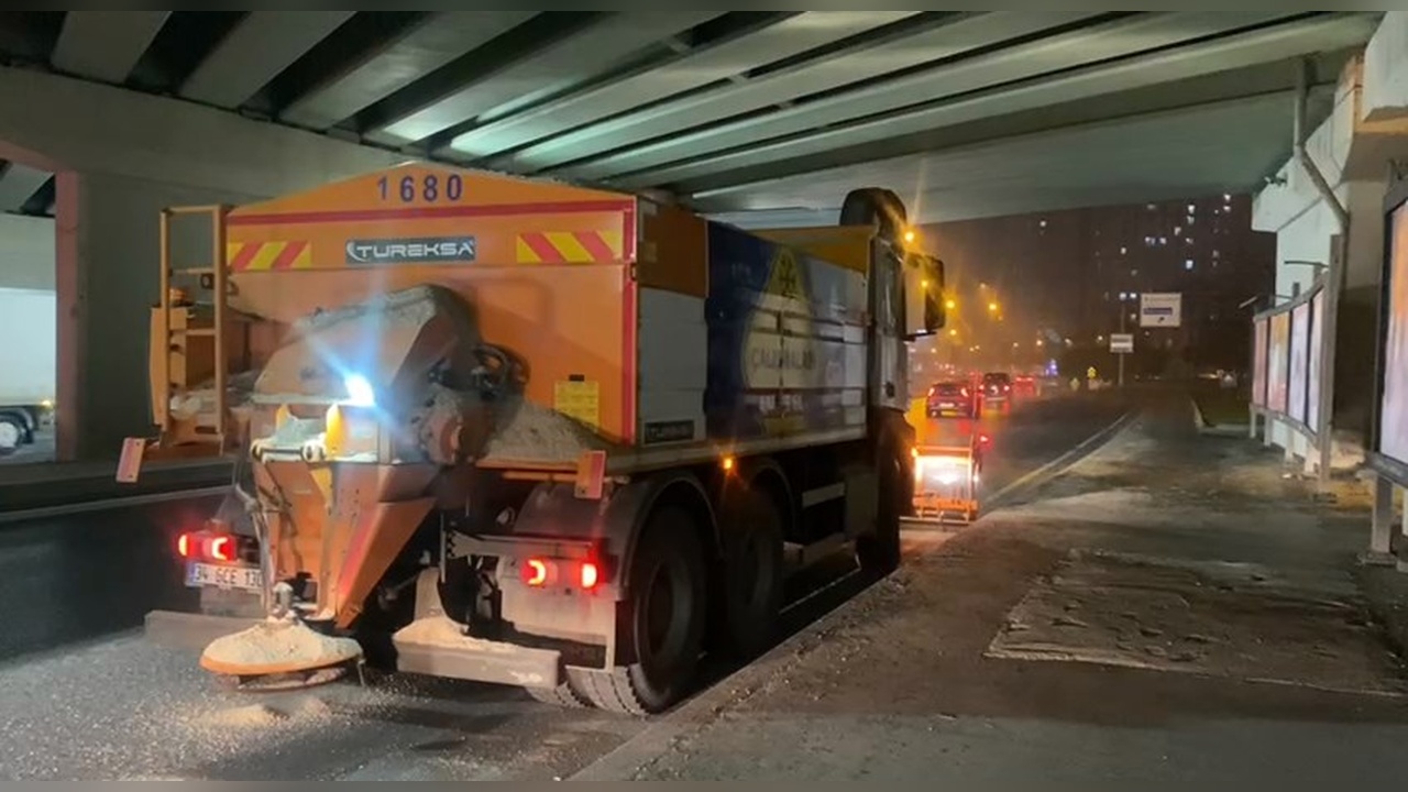 İstanbul'da Kar Yağışına Hazırlık Süreci Başladı