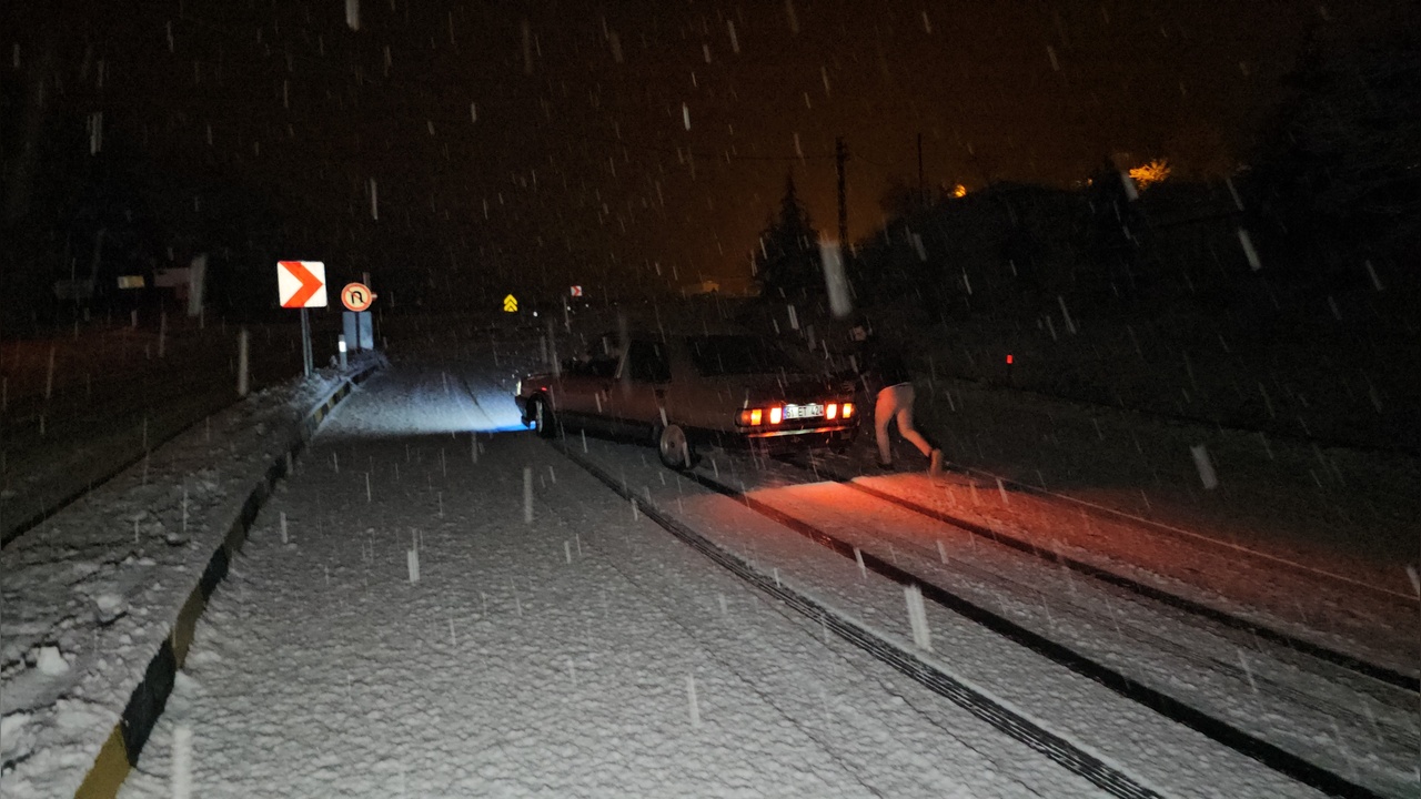 Zonguldak'ta Kar Yağışı Hayatı Olumsuz Etkiledi