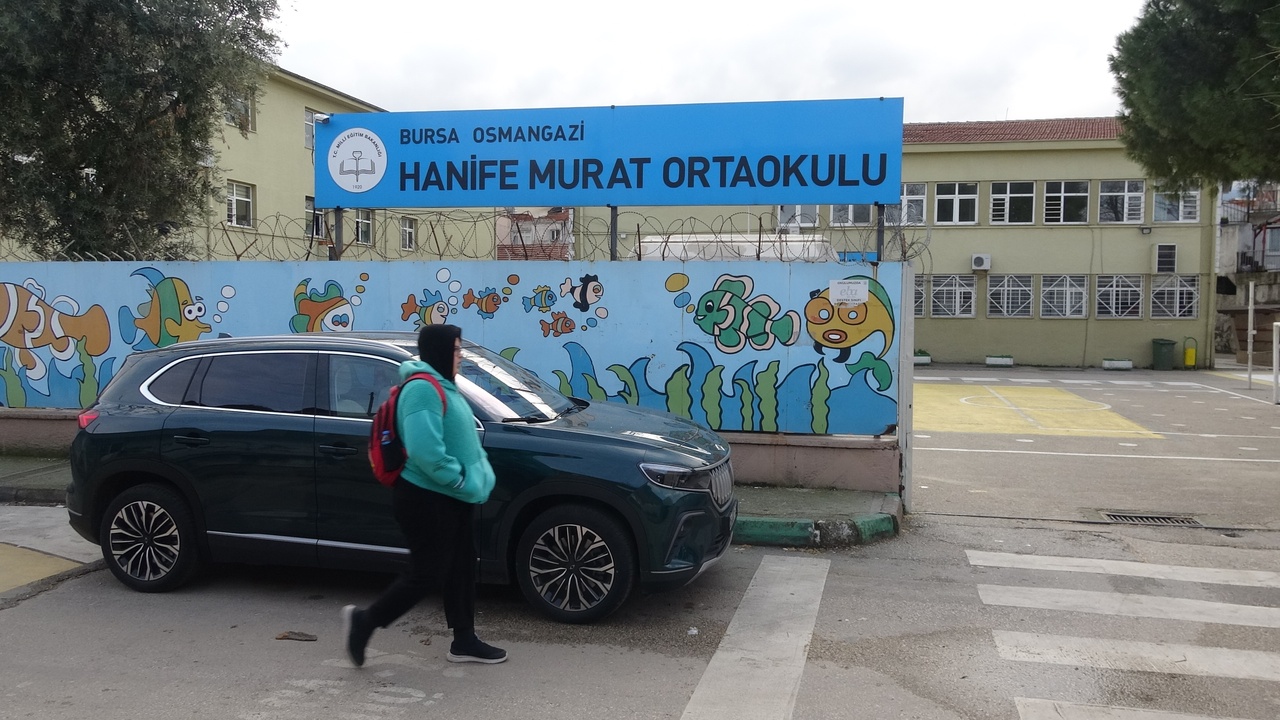 Bursa'da Depreme Dayanıksız Okullar Boşaltılıyor