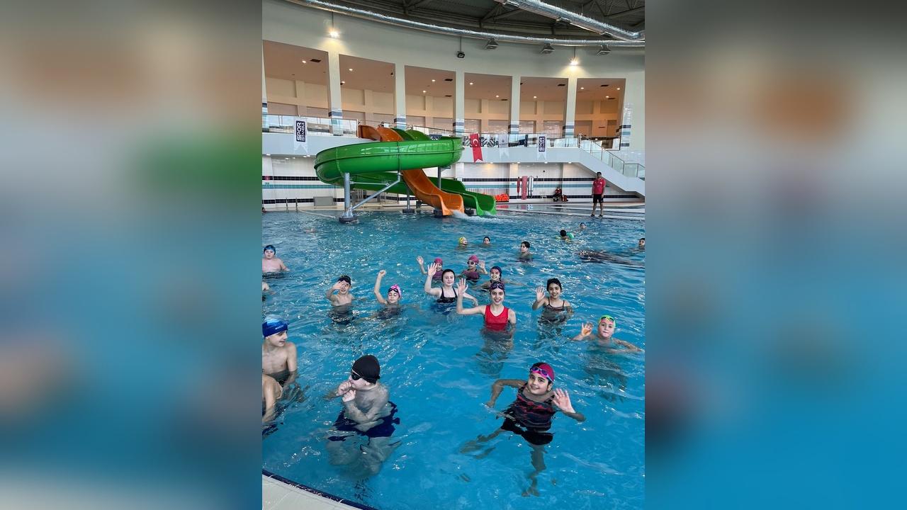 İstanbul'da Karnesini Alan Çocuklar Sporla Eğlendi