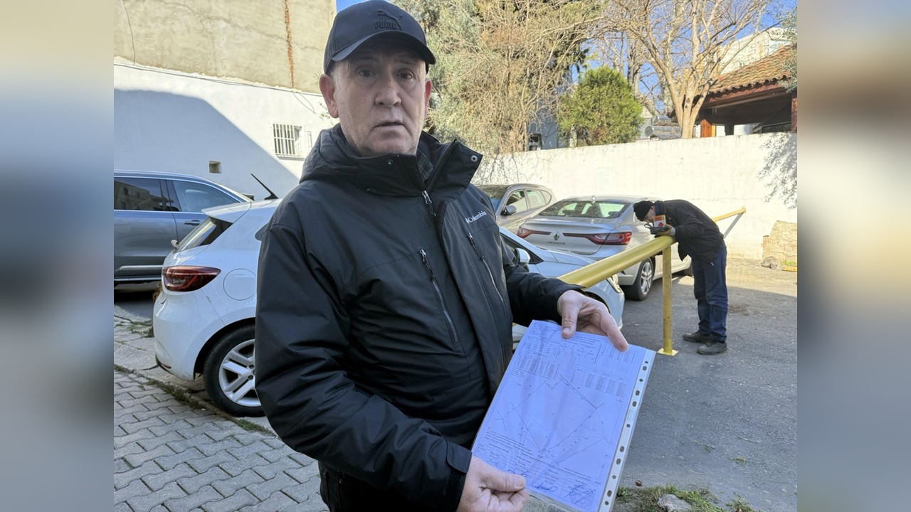 Tapulu Arazi İddiasıyla Sokağı Kapatan Vatandaş Olay Yaratıyor