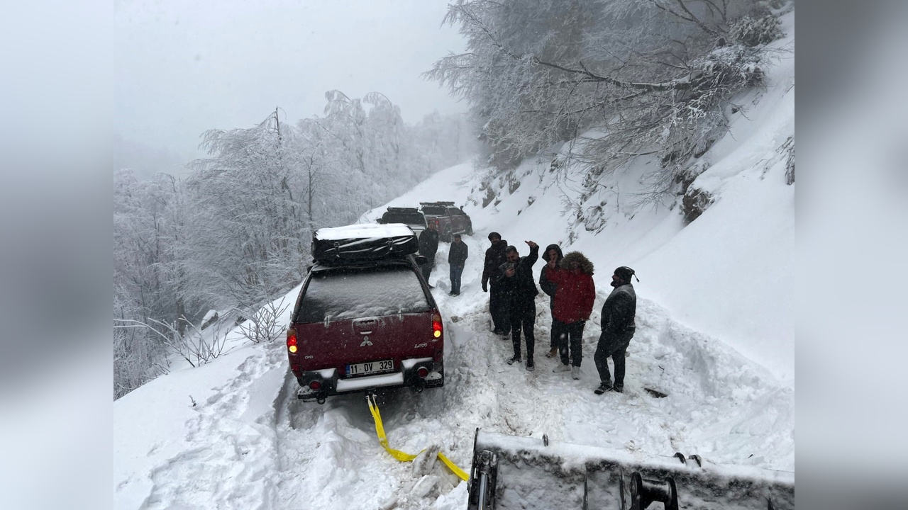 Kocaeli'de Kar Yağışı Nedeniyle Skuter ve Motosikletlere Trafik Yasağı Getirildi