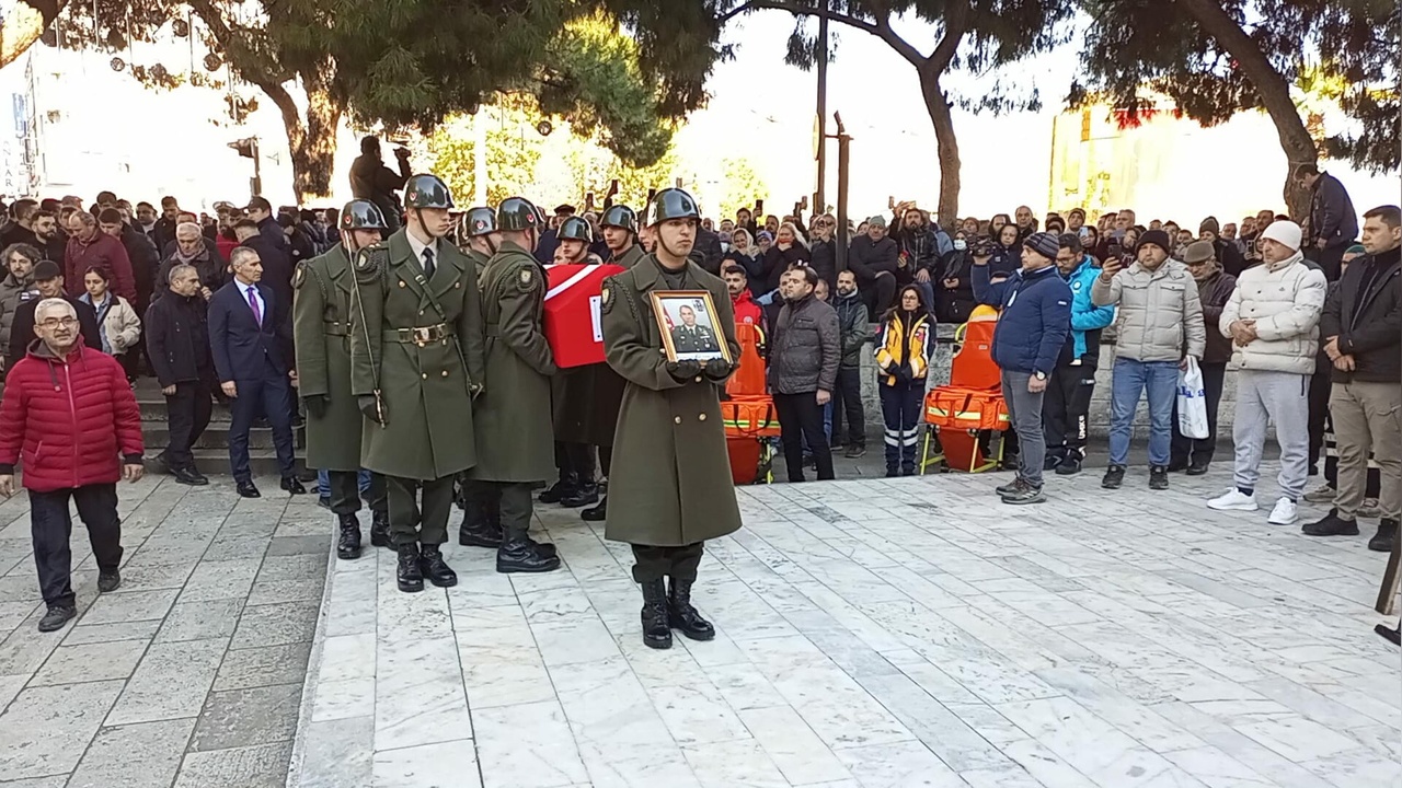 Şehit Binbaşı Yetişen, Kızının Doğum Gününde Uğurlandı