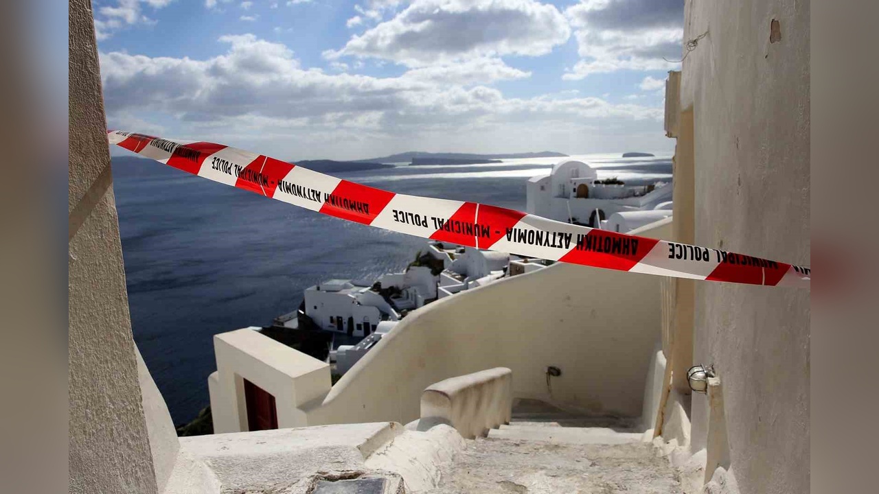Santorini'de Olağanüstü Hal Uygulaması Başlatıldı