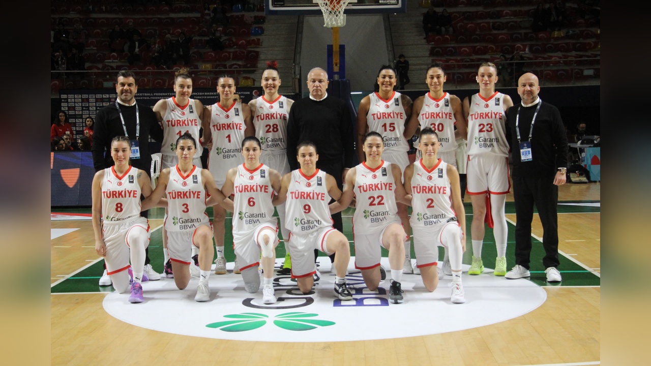 A Milli Kadın Basketbol Takımı'ndan İzlanda'ya Karşı Zafere Devam