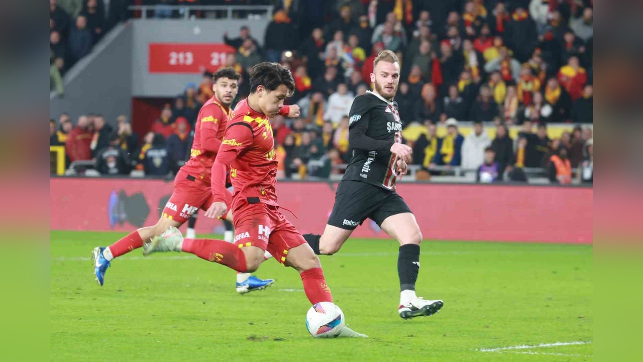 Göztepe, Ziraat Türkiye Kupası'nda Gaziantep FK'yı Mağlup Etti