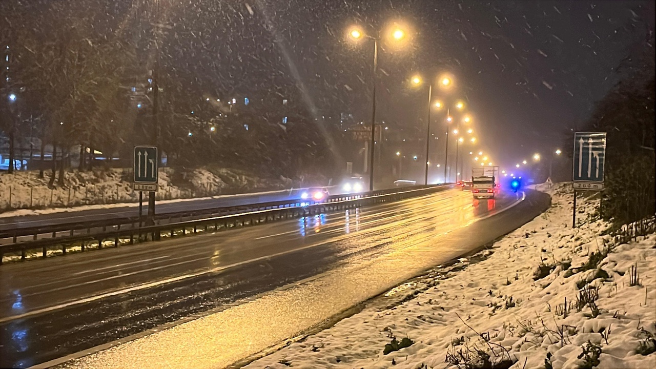 Kocaeli'de Kar Yağışı Nedeniyle Skuter ve Motosikletlere Trafik Yasağı