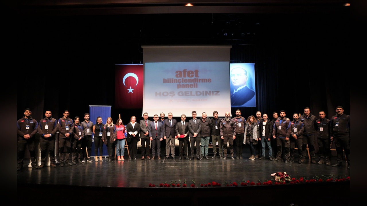 Küçükçekmece'de Afet Bilinçlendirme Paneli Gerçekleştirildi