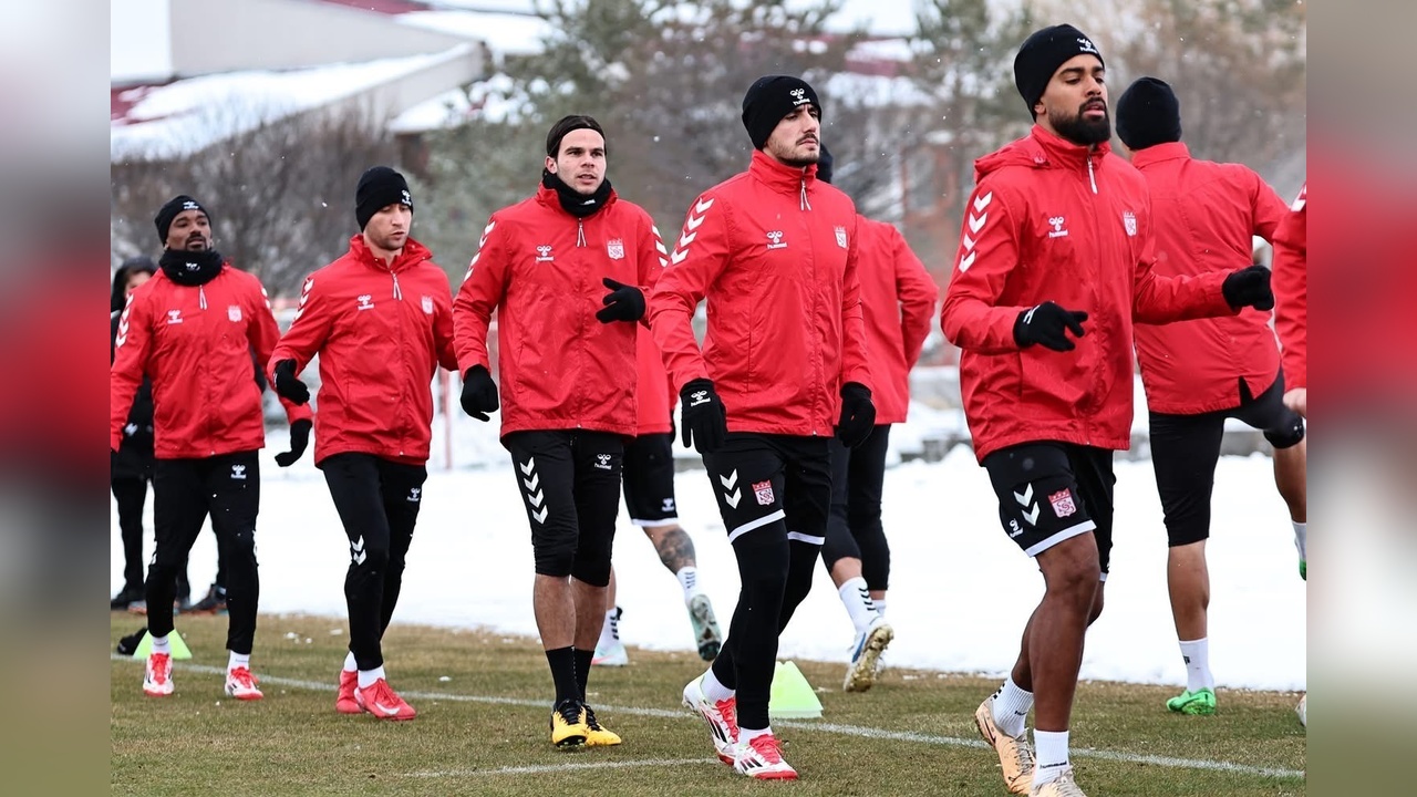Sivasspor, Beşiktaş Karşılaşmasına Hazırlıklarını Tamamladı
