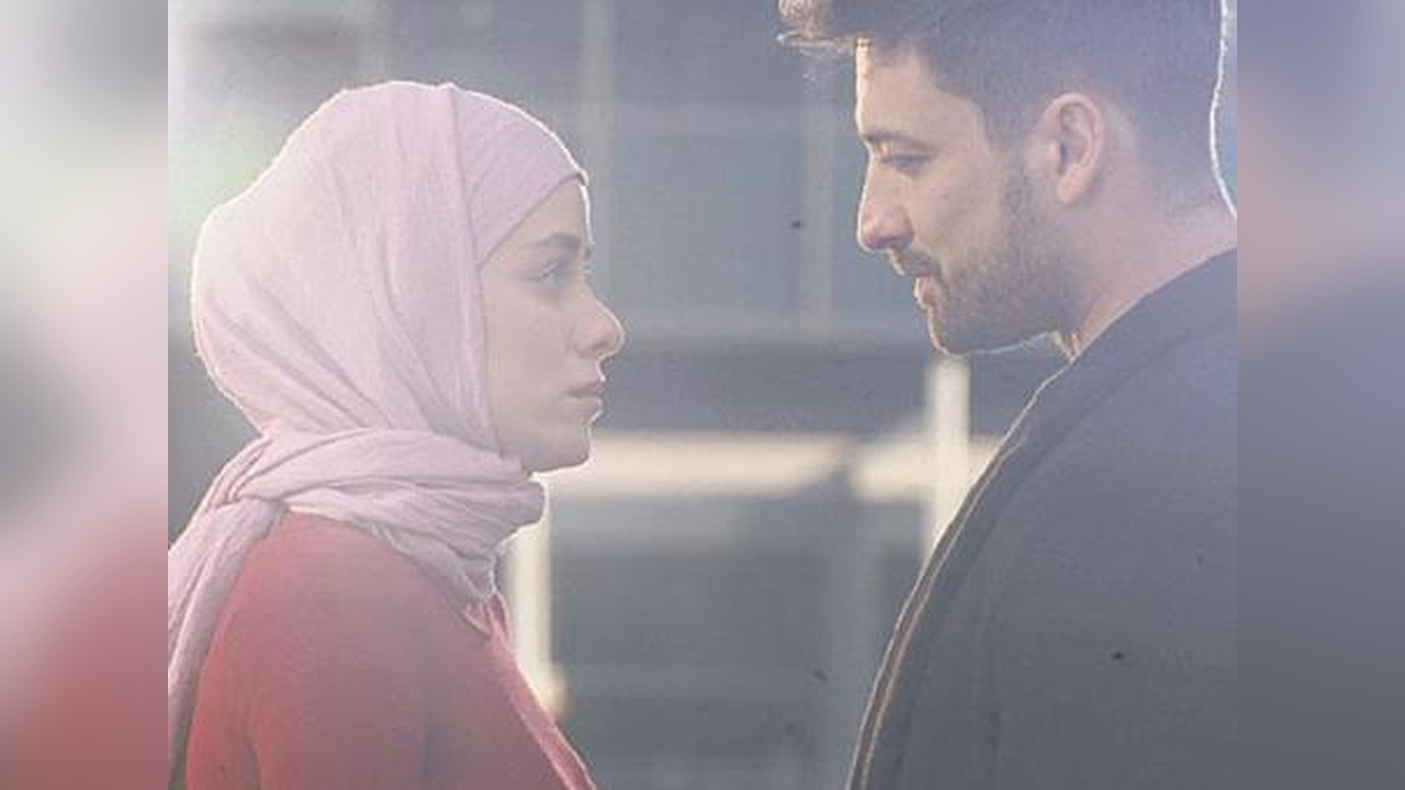 Ünlü Oyuncu Yeni Rolü İçin Tesettür Giydi
