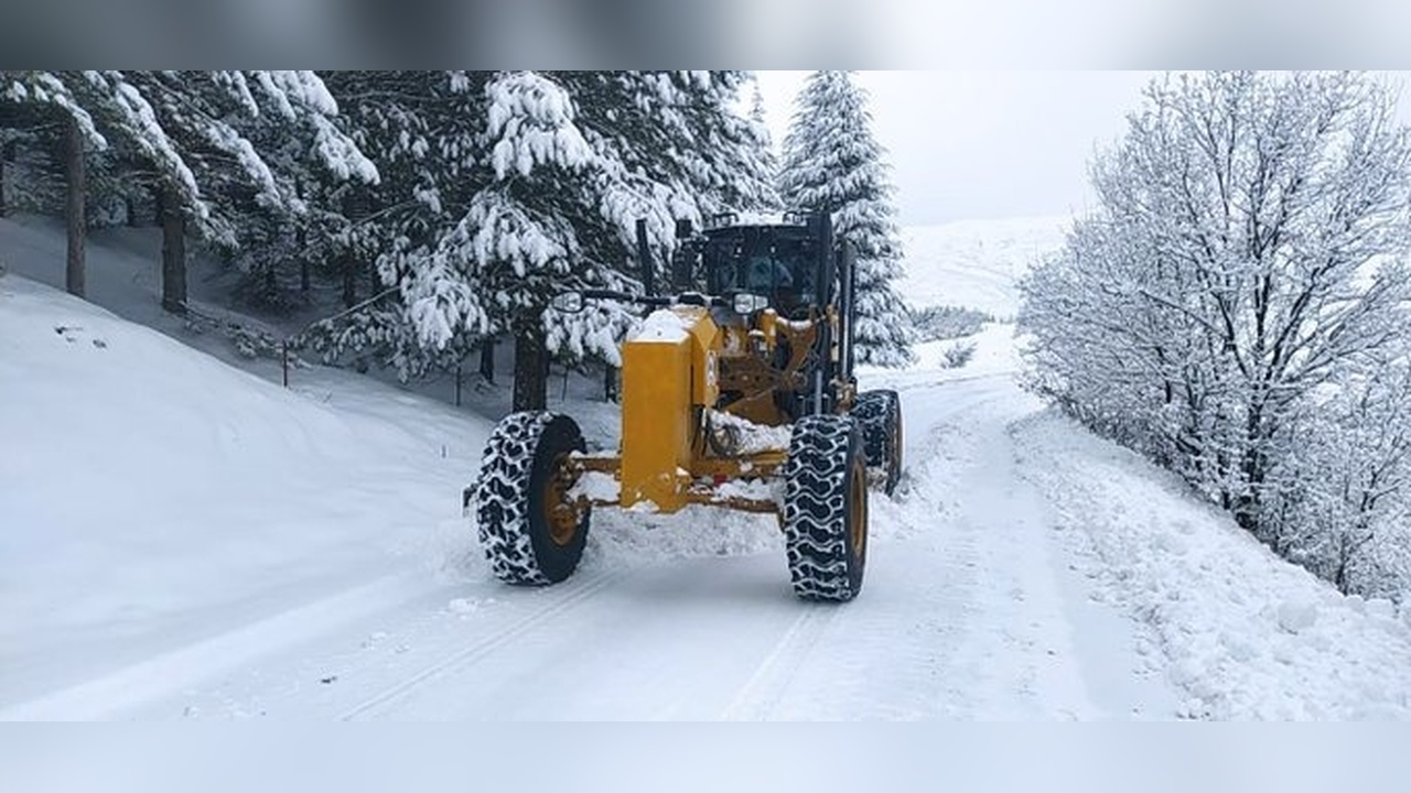 Elazığ'da 54 Köy Yolu Ulaşıma Kapandı