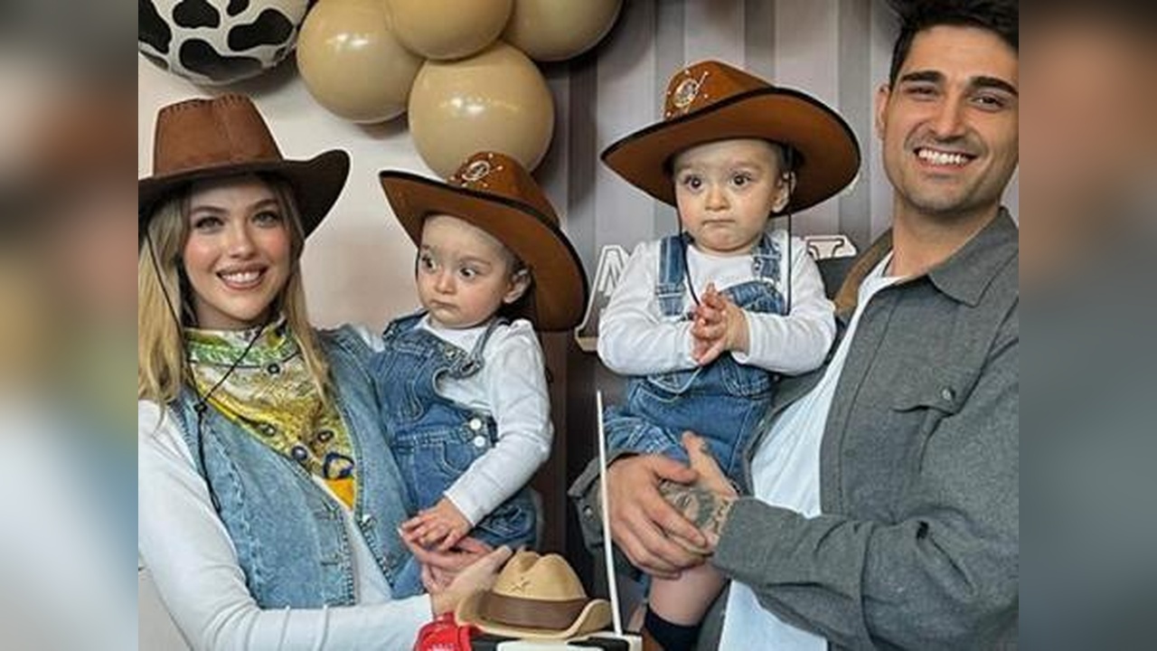 Yasemin Şefkatli İkizleriyle Gündemde
