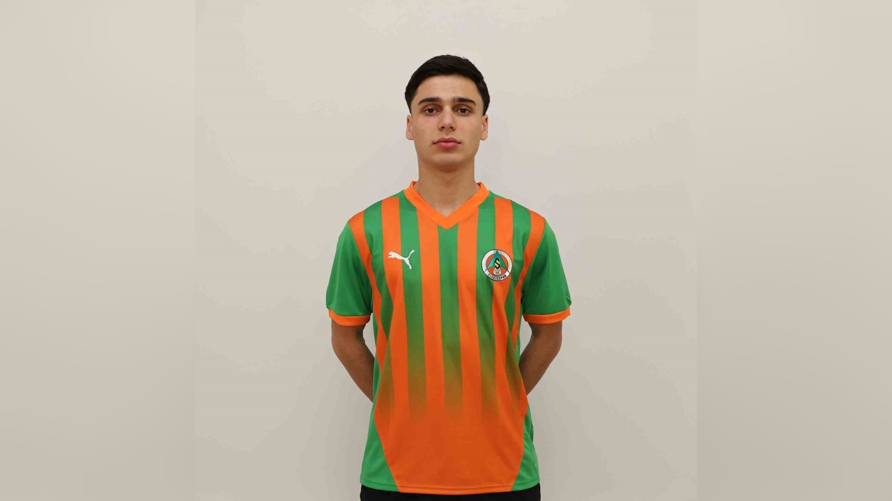 Alanyaspor, Genç Yetenek Batuhan Yavuz'u Transfer Etti