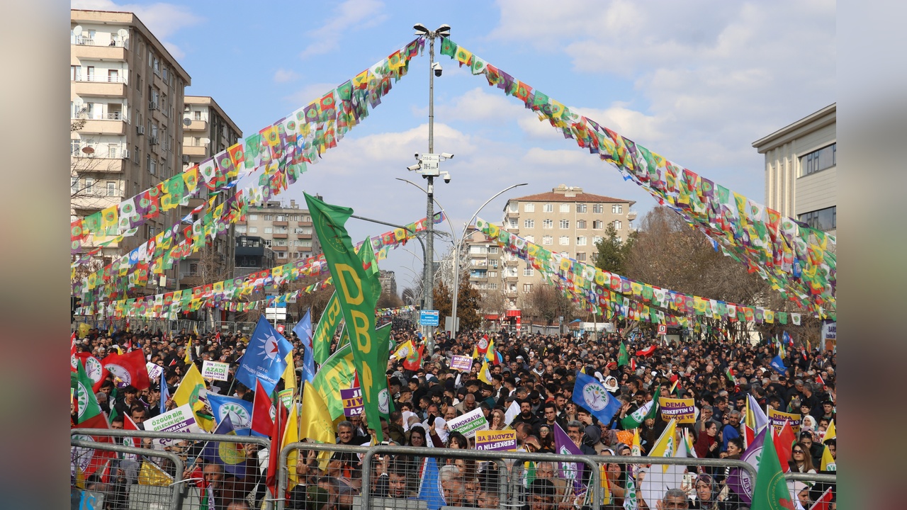 Bakırhan'dan Barış Vurgusu: Onurlu Bir Çözüm İçin Çalışıyoruz
