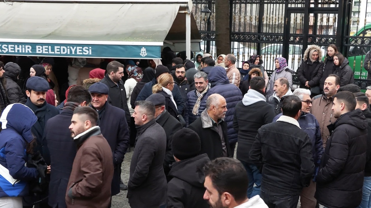 Nazlıcan Pehlivan, Yangında Ailesini Kurtararak Hayatını Kaybetti
