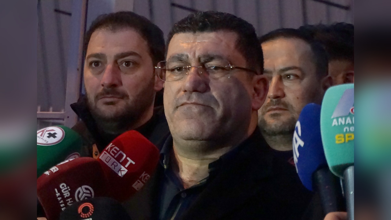 Kayserispor'un Galibiyeti Başkan Açıkalın'ı Sevindirdi
