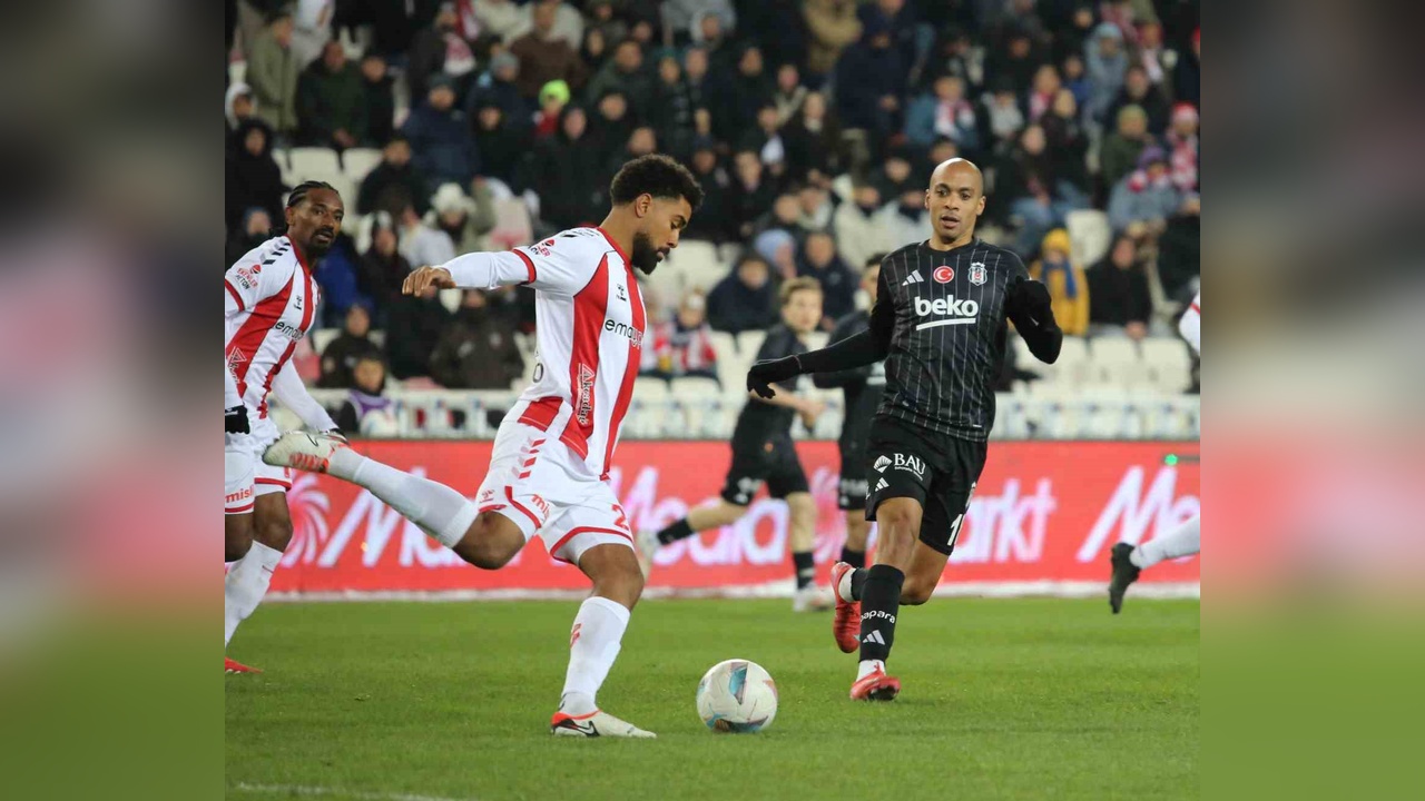 Beşiktaş, Sivasspor Karşısında İlk Yarıda Üstünlük Sağladı