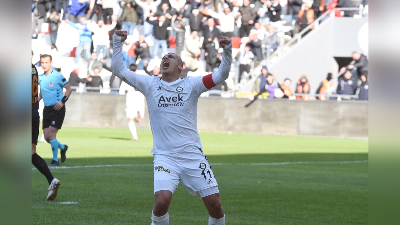 Altay, Zorlu Maçta Galibiyetle Ayrıldı