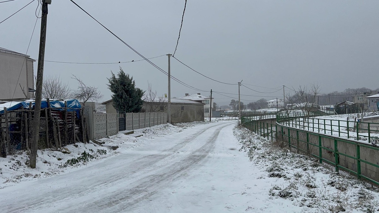 Tekirdağ'ın Yüksek Kesimlerinde Kar Yağışı Etkili Oldu