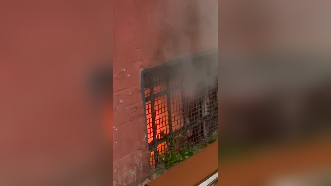 Beyoğlu'nda Elektrik Sobası Yangını: Ev Kül Oldu