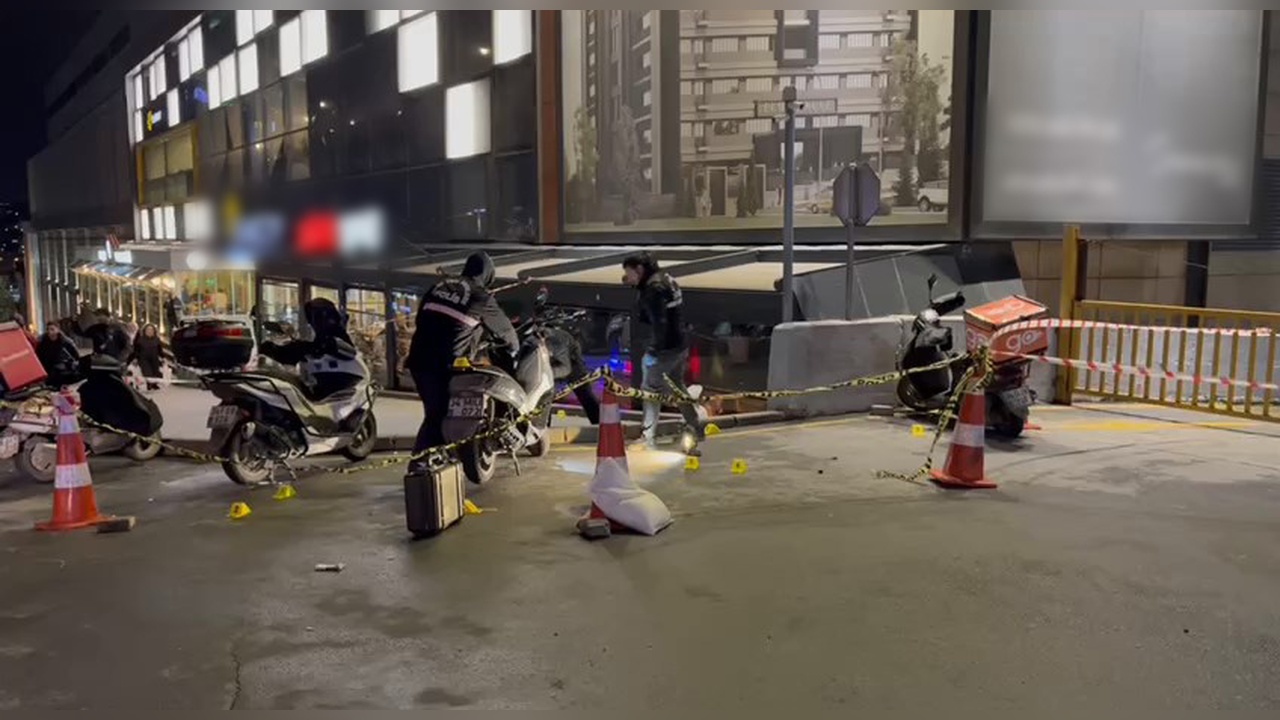 Bahçelievler'de AVM Otoparkında Silahlı Saldırı: 1 Kişi Yaralandı