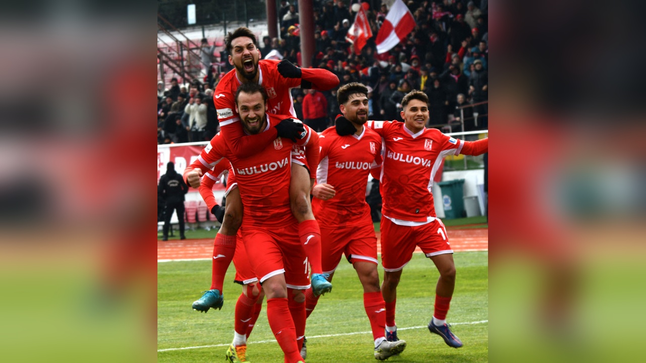 Balıkesirspor, Ligdeki Tek Başına Zirveye Yerleşti