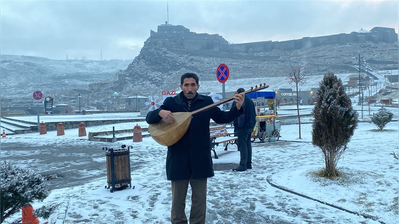 Saz ve Sözle Kar Sevinci Yaşandı