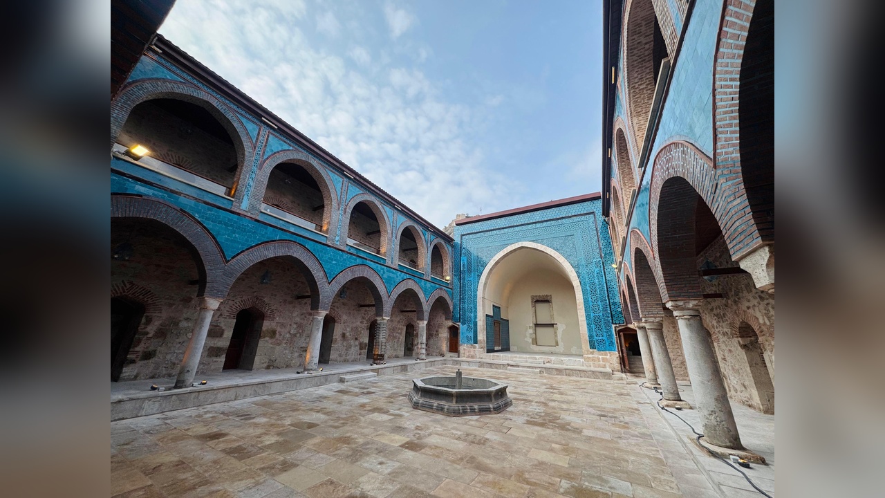 Gök Medrese Restorasyonu Tamamlanmak Üzere