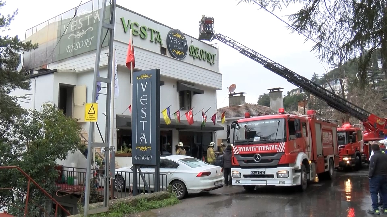 Kartal'daki Otelde Yangın Tadilat Sırasında Çıktı