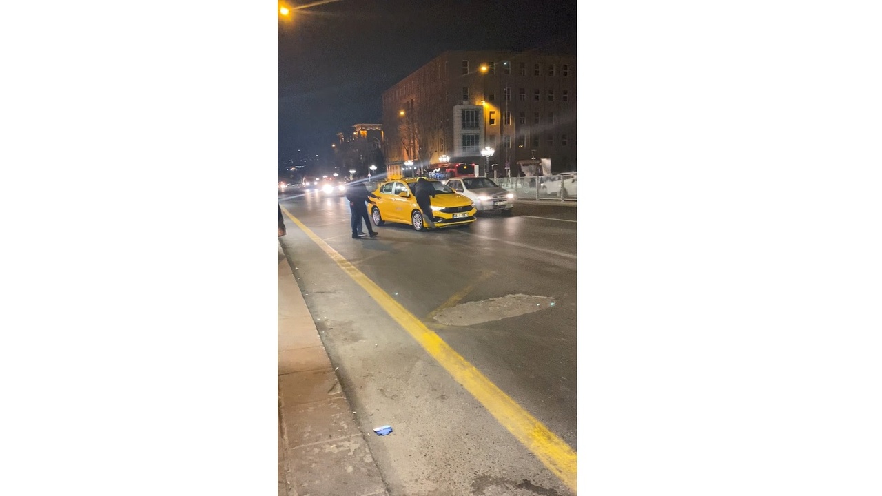 İstanbul'da Taksi Şoförüne Saldırı: İki Şüpheli Gözaltında