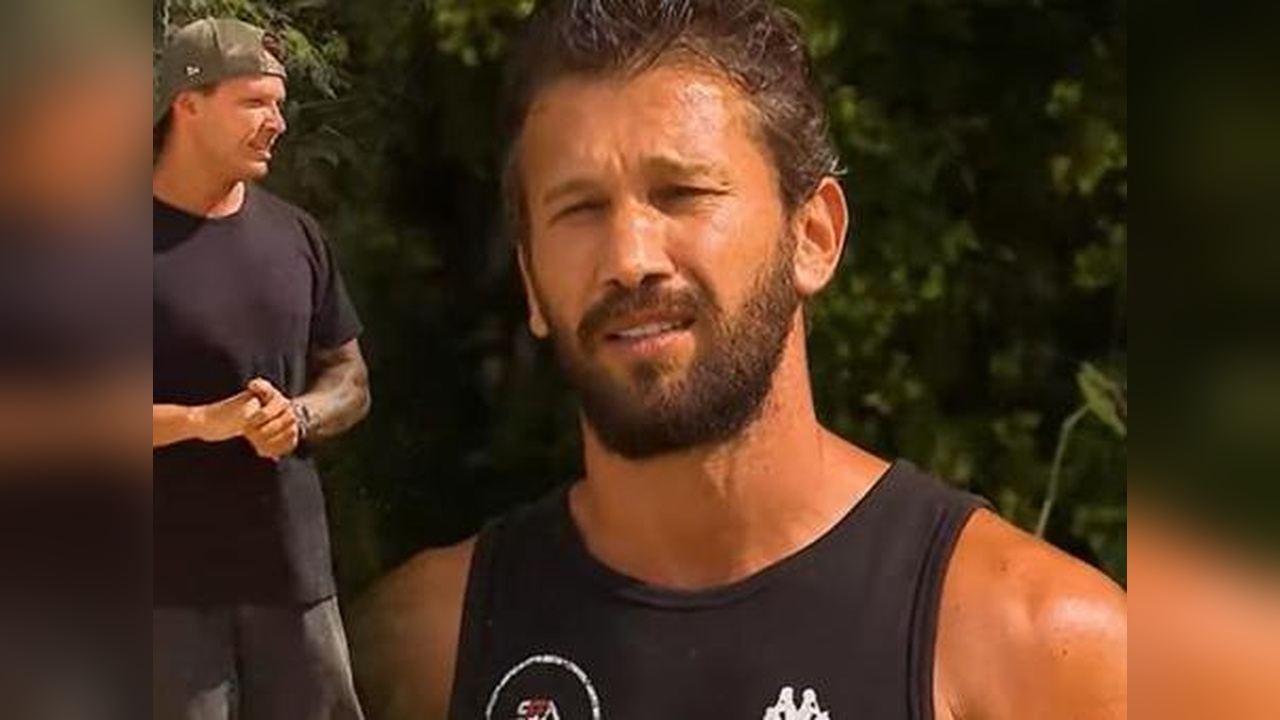 Survivor'da Adem Kılıççı Oyun Alanını Terk Etti