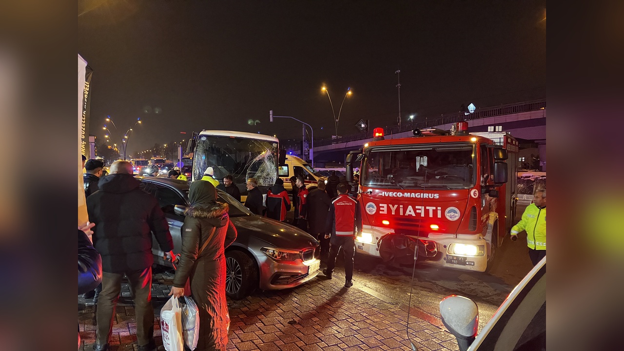 Kayseri'de Zincirleme Kaza: 7 Yaralı