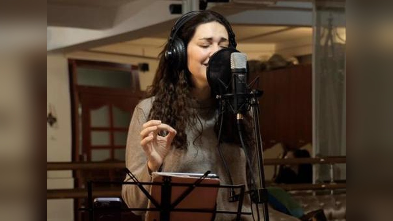 Bergüzar Korel, Ankara'da Duygusal Bir Performans Sergiledi