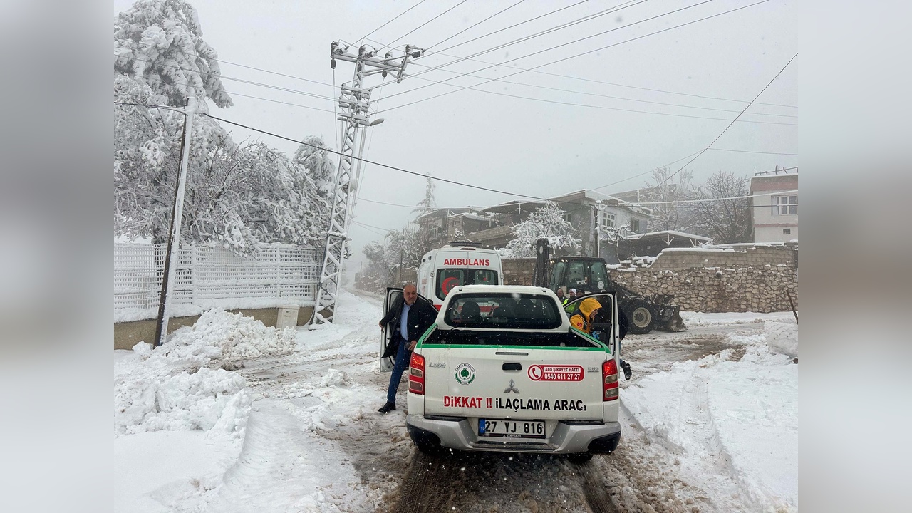 Gaziantep'te Kar Engeli Aşılarak Hastalara Ulaşıldı