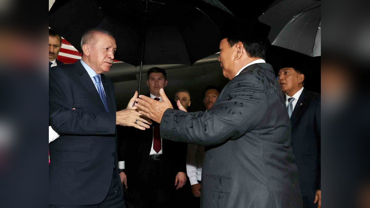 Cumhurbaşkanı Erdoğan, Endonezya'da Coşkulu Bir Karşılamayla Buluştu