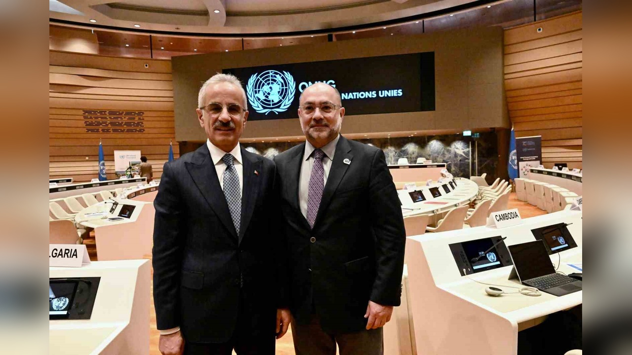 Bakan Uraloğlu, Cenevre'de Ulaşım Projelerini Tanıttı