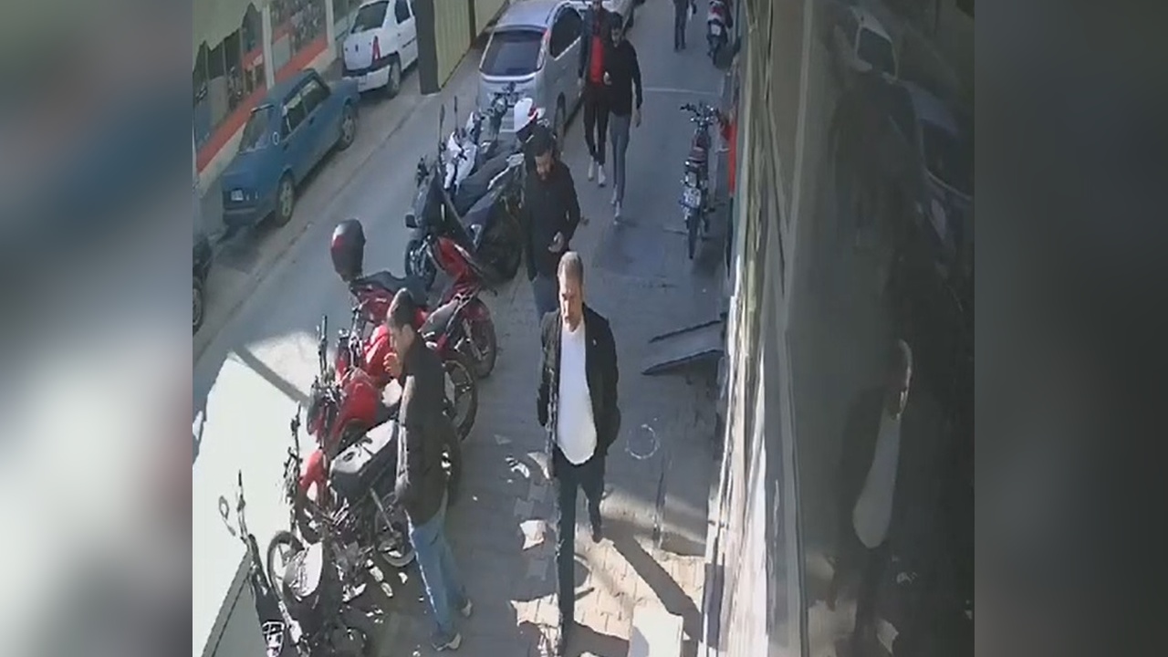 Balıkesir'de Yabancı Uyruklu Gasp Olayı: 5 Kişi Tutuklandı