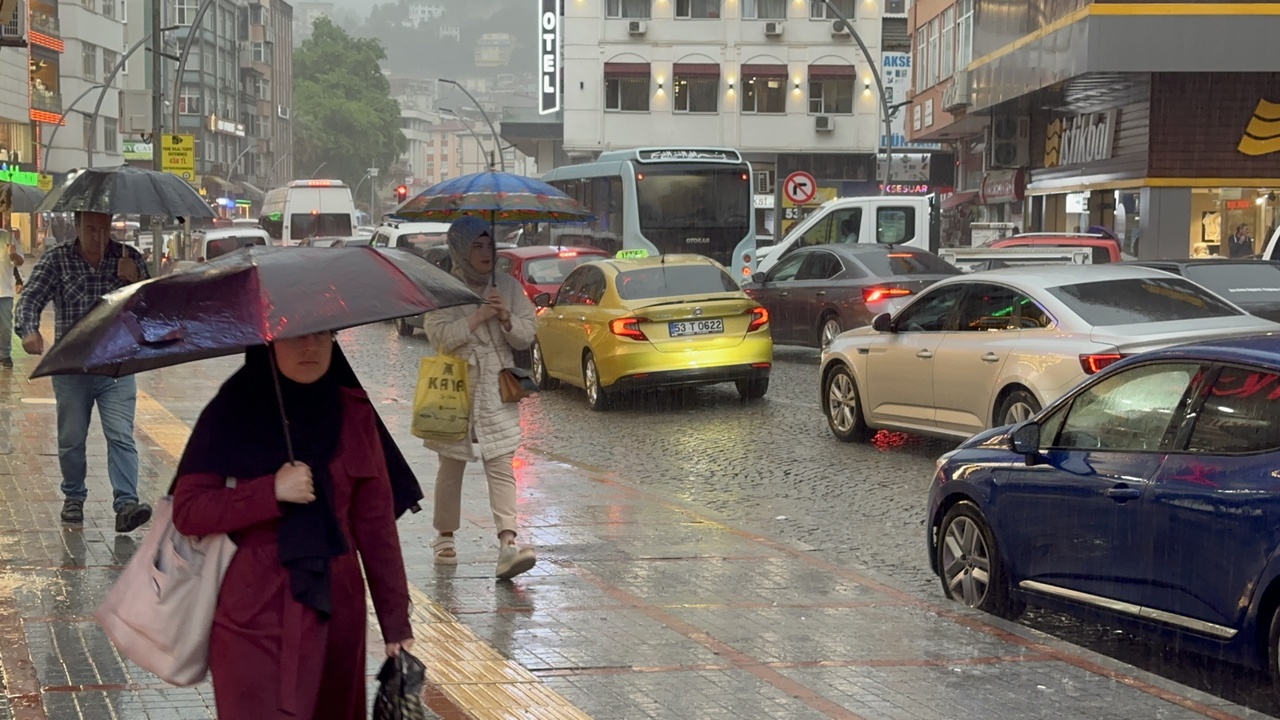 Rize, Türkiye'nin En Fazla Yağış Alan Şehri Oldu