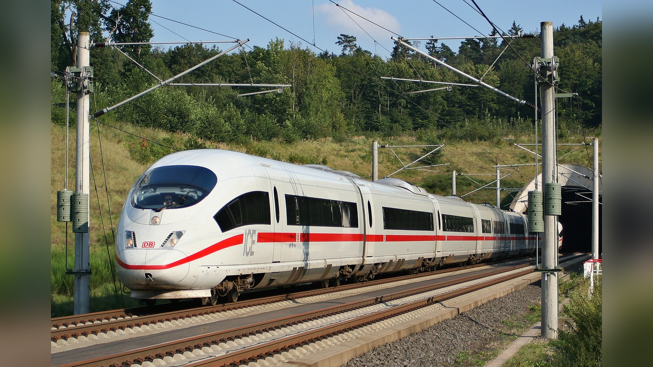 Almanya'da Tren Kazasında Can Kaybı ve Yaralılar