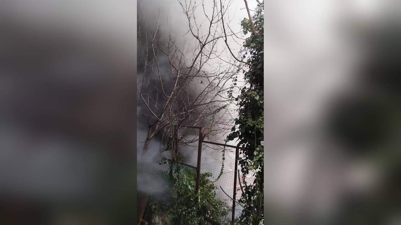 Fatih'te Cami Lojmanında Yangın Çıktı