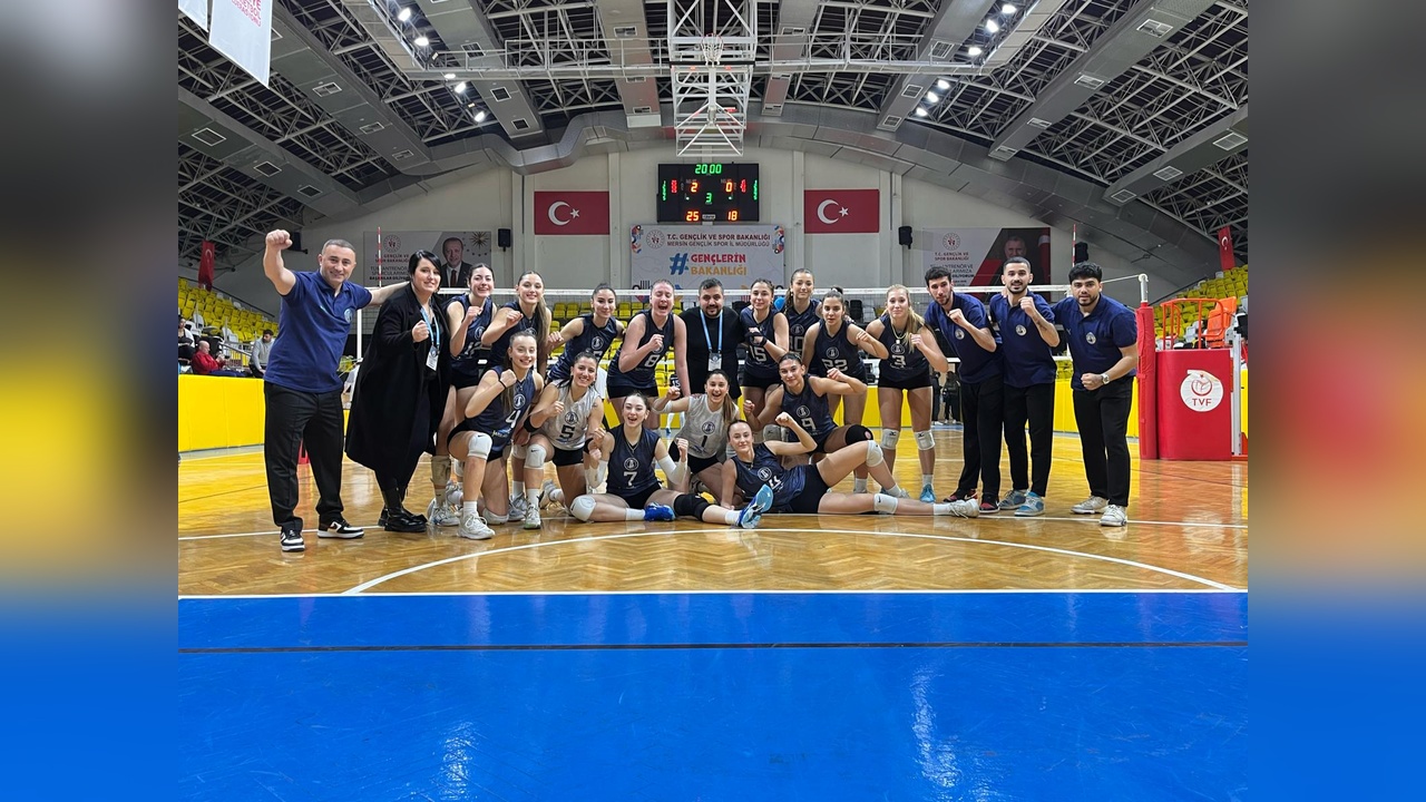 KZY Voleybol Takımı Yarı Finale Yükseldi