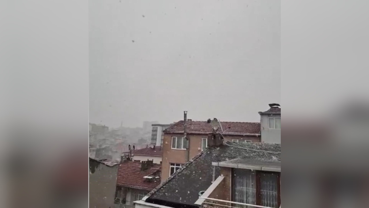 İstanbul'da Kar Yağışı Etkili Olmaya Devam Ediyor