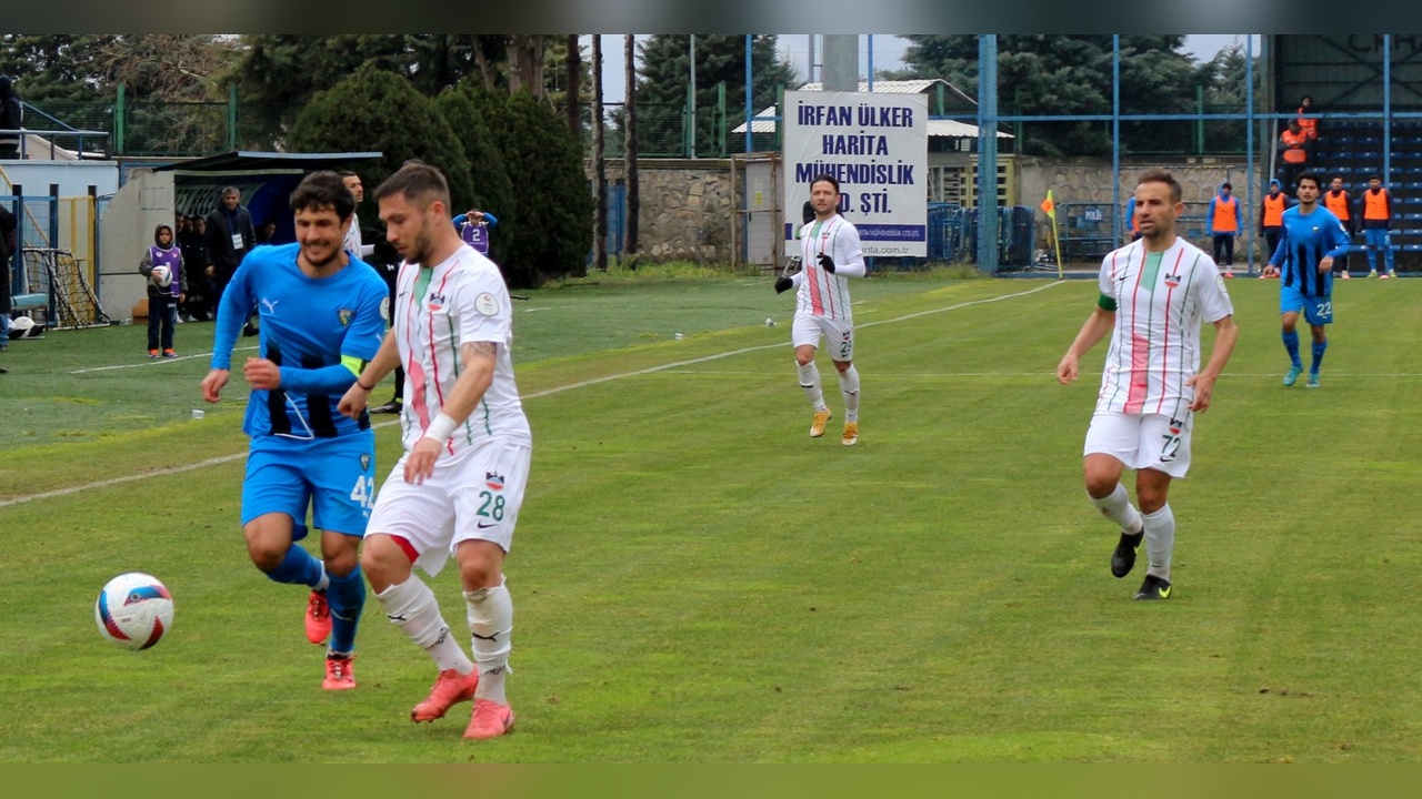 Karacabey Belediyespor, Diyarbekirspor'u 2-1 Mağlup Etti