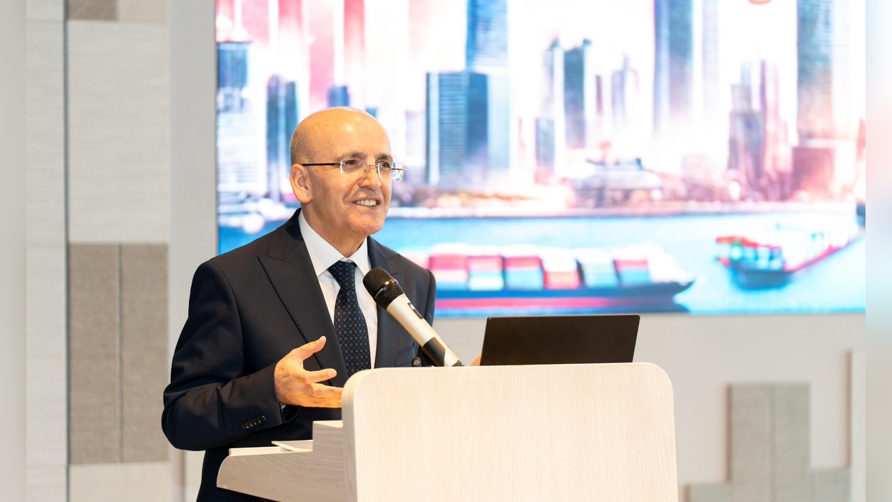 Bakan Şimşek, 2025 Dünya Hükümetler Zirvesi'nde Türkiye'yi Temsil Etti